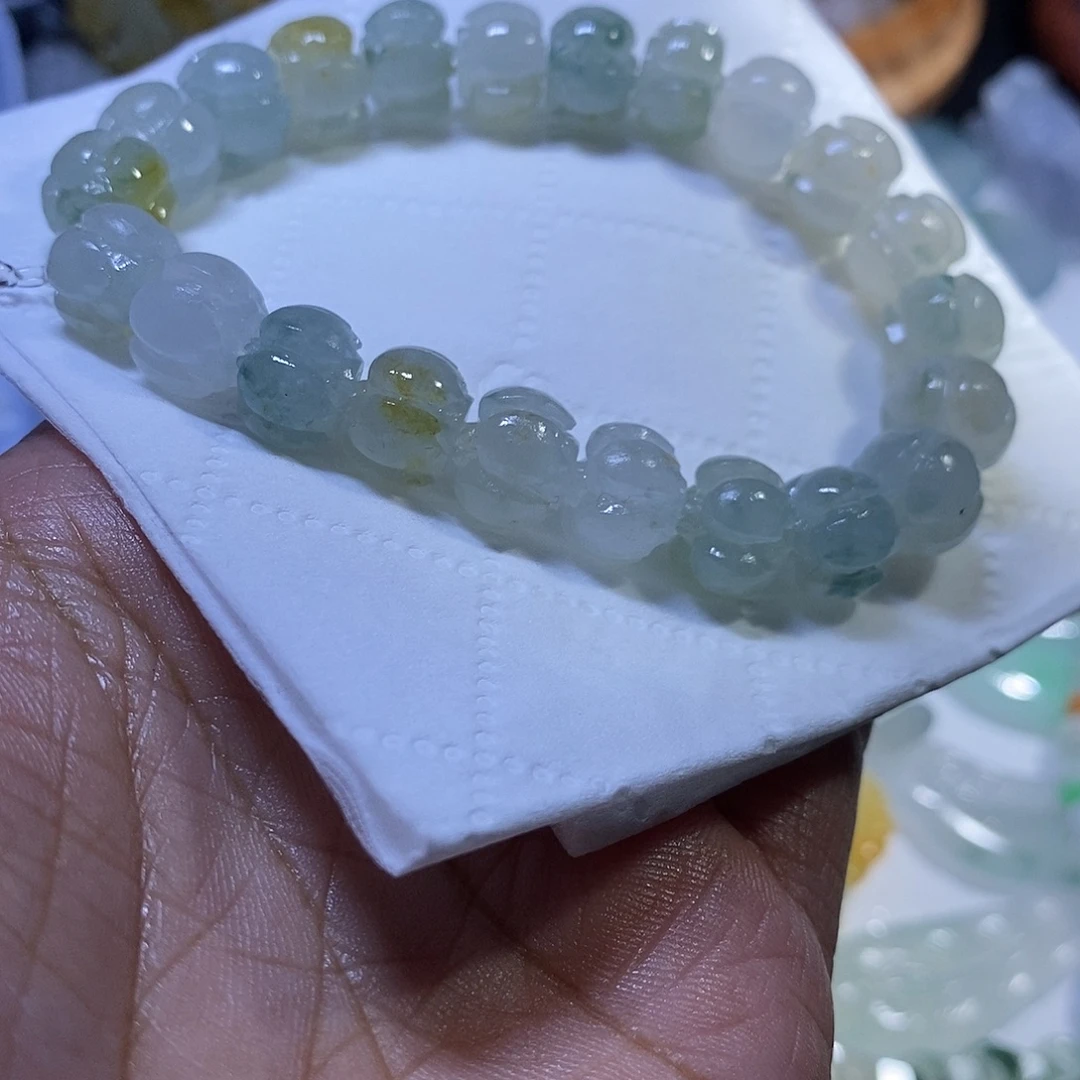 兜****定制翡翠未镶嵌莲花珠