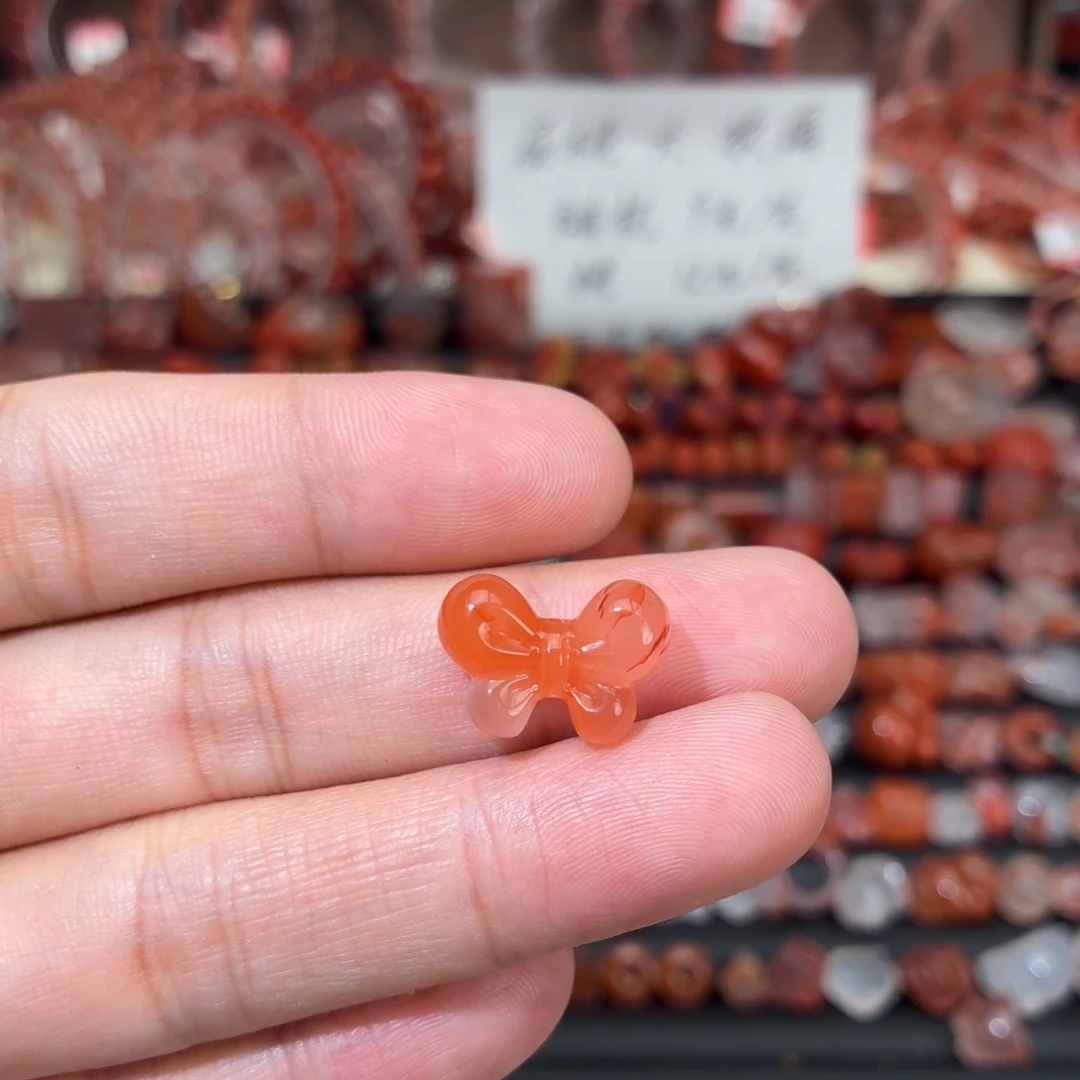 南红玛瑙未镶嵌颈饰蝴蝶结1