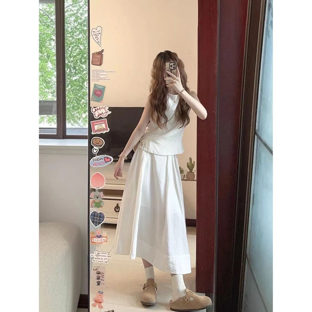 2025年法式气质设计感小众无袖收腰背心上衣+半身裙时尚套装女