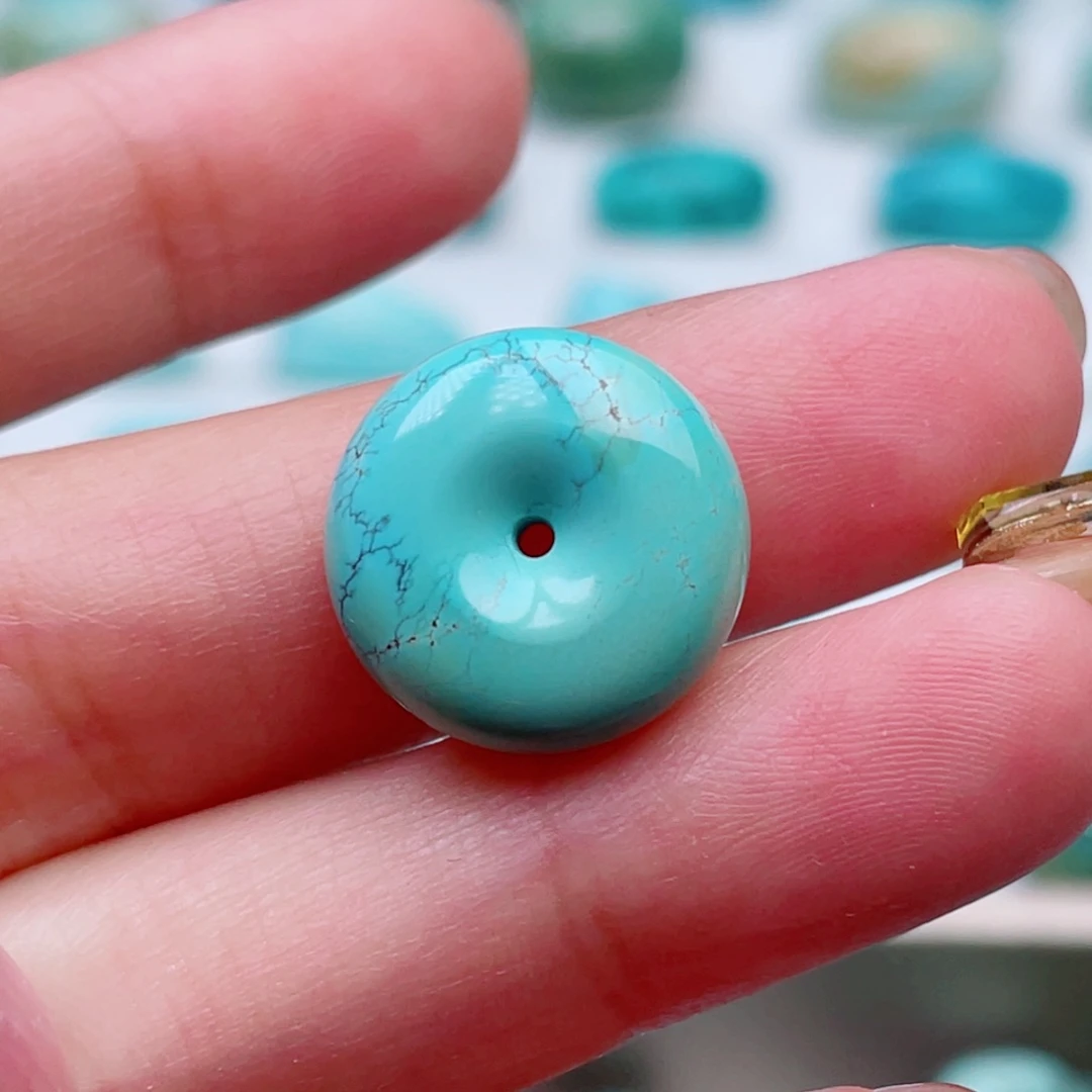 绿松石未镶嵌挂件