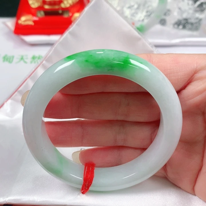 翡翠手镯未镶嵌   编号DH1227 正圈54