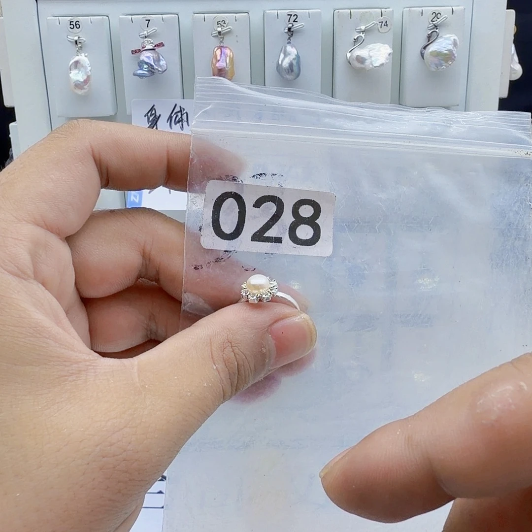 合金淡水珍珠颈饰