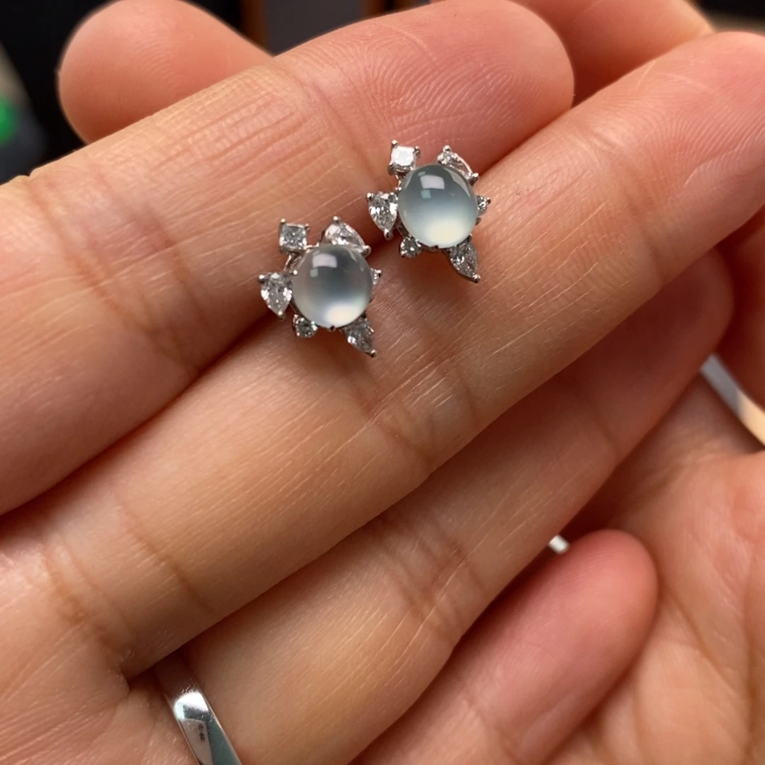 翡翠18K金镶嵌颈饰耳钉