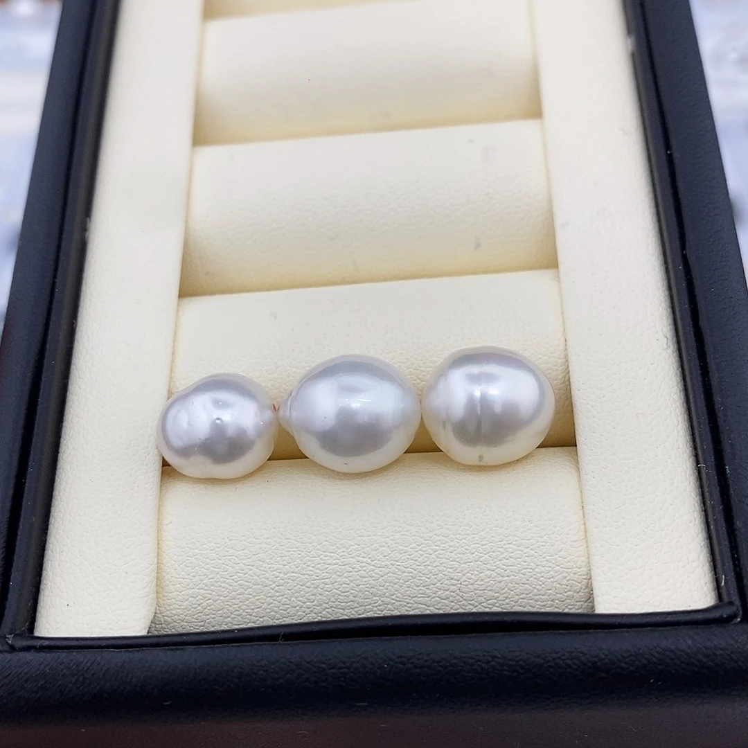 半***甜耳饰未镶嵌海水珍珠澳白三颗（无鉴赏）