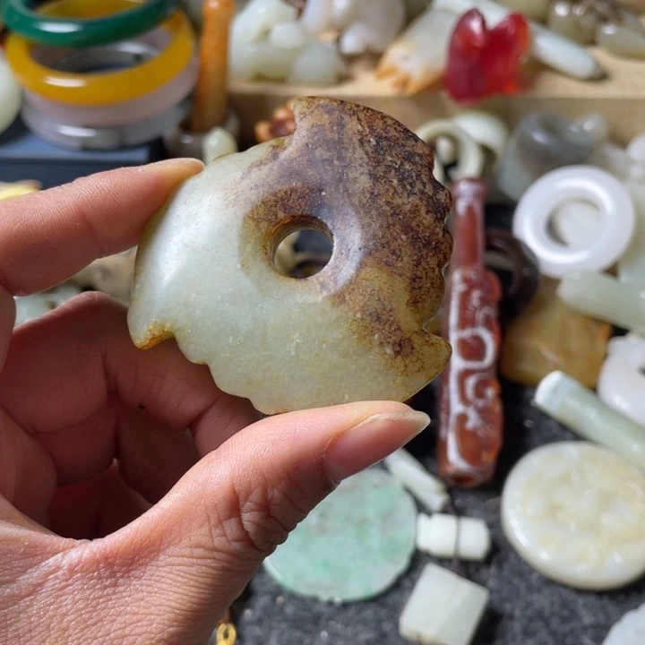 和田玉未镶嵌吊坠(不含链)