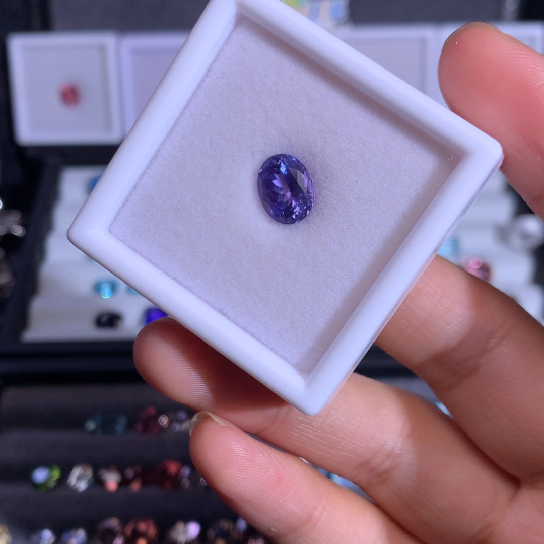 坦桑石未镶嵌珠宝奇石2.625ct