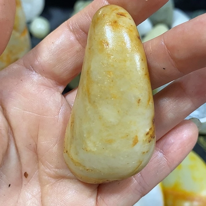 未镶嵌和田玉（糖玉）挂件
