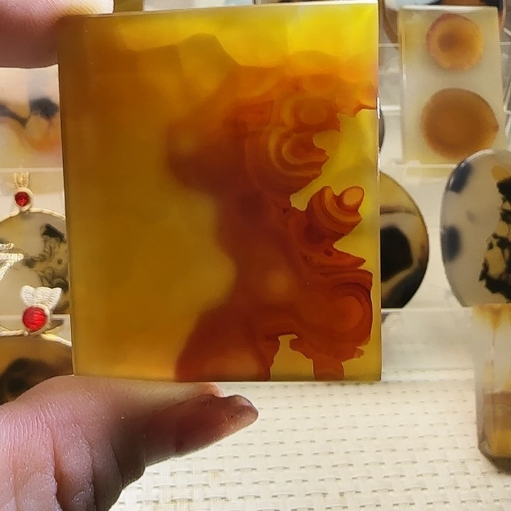 玛瑙/玉髓未镶嵌珠宝奇石