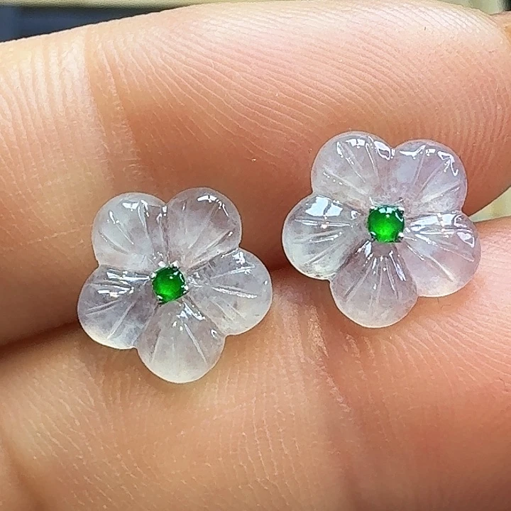 翡翠18K金镶嵌耳饰梅花