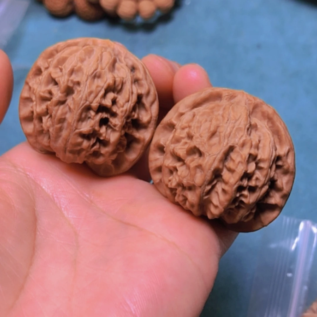 【闪购商品】核桃把件40宫灯修尖