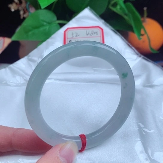 翡翠手镯未镶嵌   圆条52 冰飘蓝花