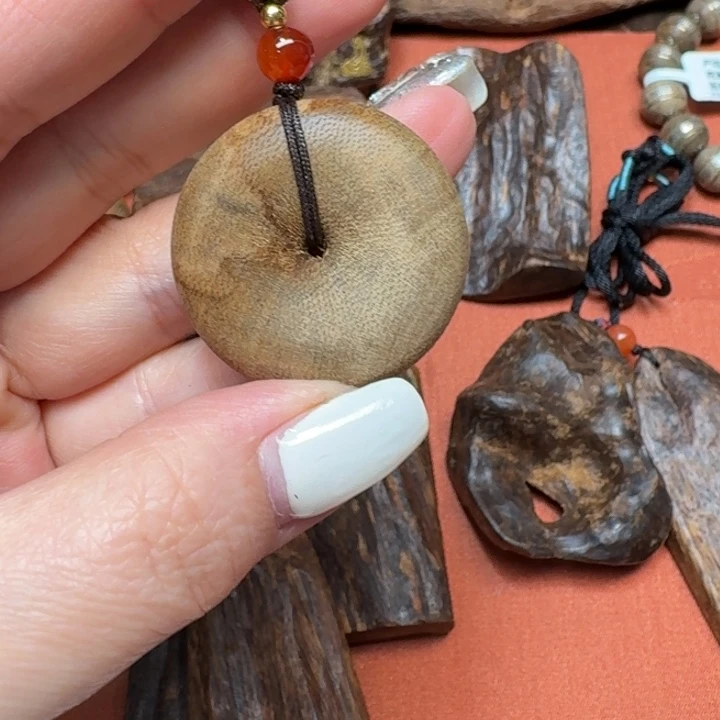 大叶紫檀（黑酸枝木类）