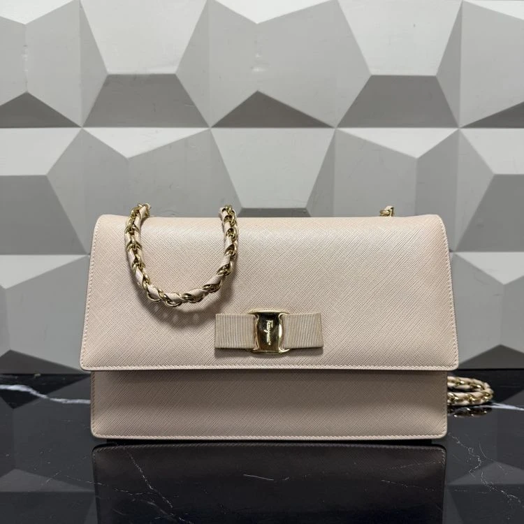 95新/菲拉格慕/C14049721800/[MQR1122B0022]