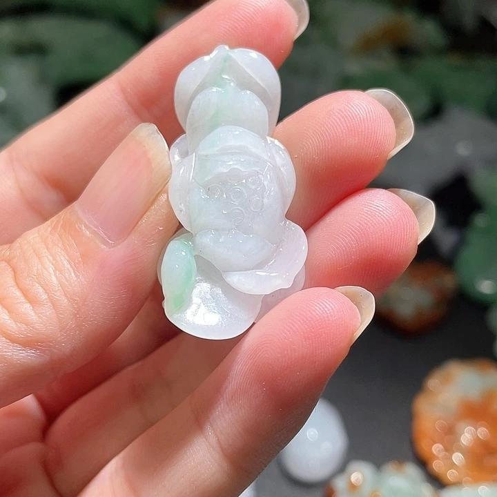 颈饰未镶嵌翡翠天