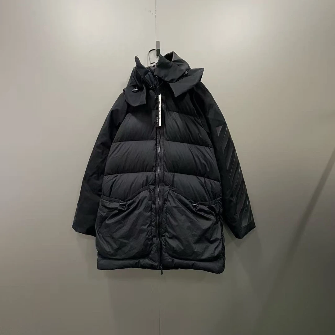 95新 MONCLER  黑色长款羽绒服 1码/公价15000/C100597