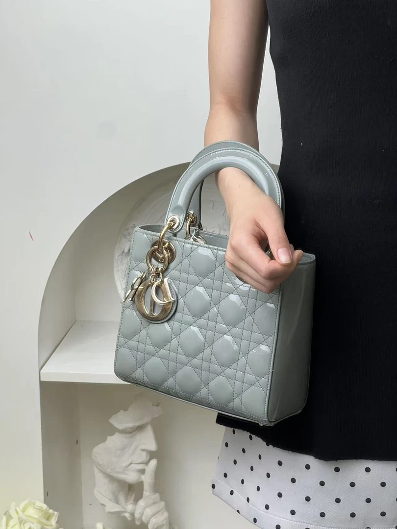 99新 DIOR/迪奥 戴妃四格漆皮灰金/优品