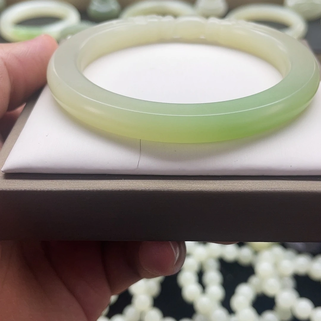 和田玉（翠青玉）手镯未镶嵌61