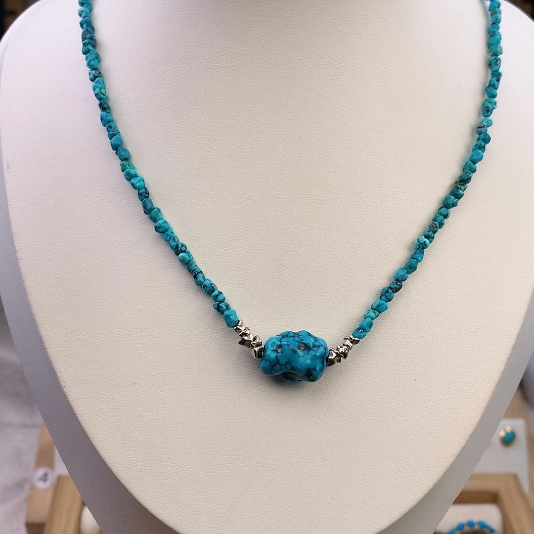 绿松石未镶嵌颈饰