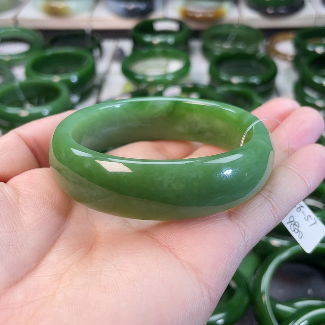 和田玉（碧玉）手镯未镶嵌