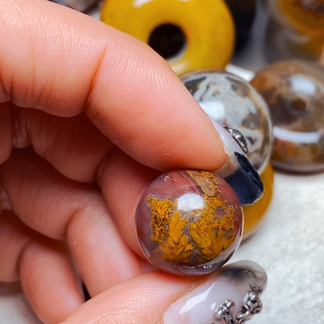 开***子玛瑙/玉髓未镶嵌颈饰