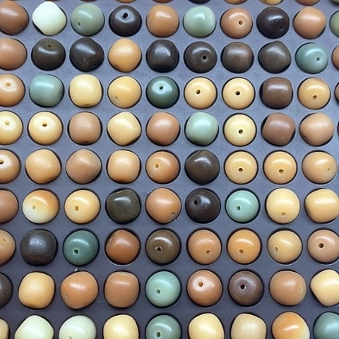 白玉菩提吊坠多宝桶100颗