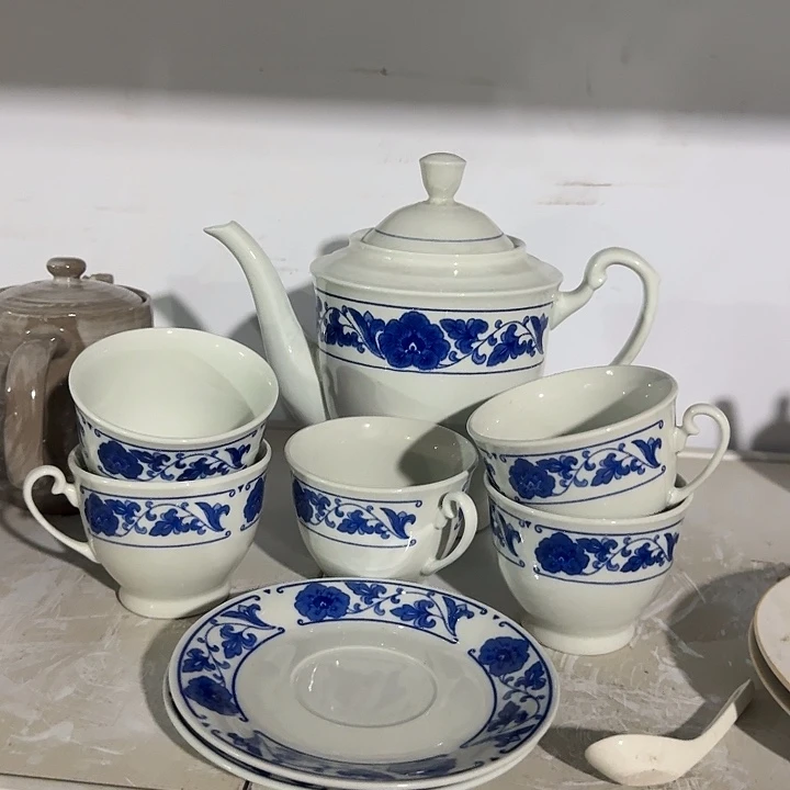 茶盏陶瓷盘子啥都有