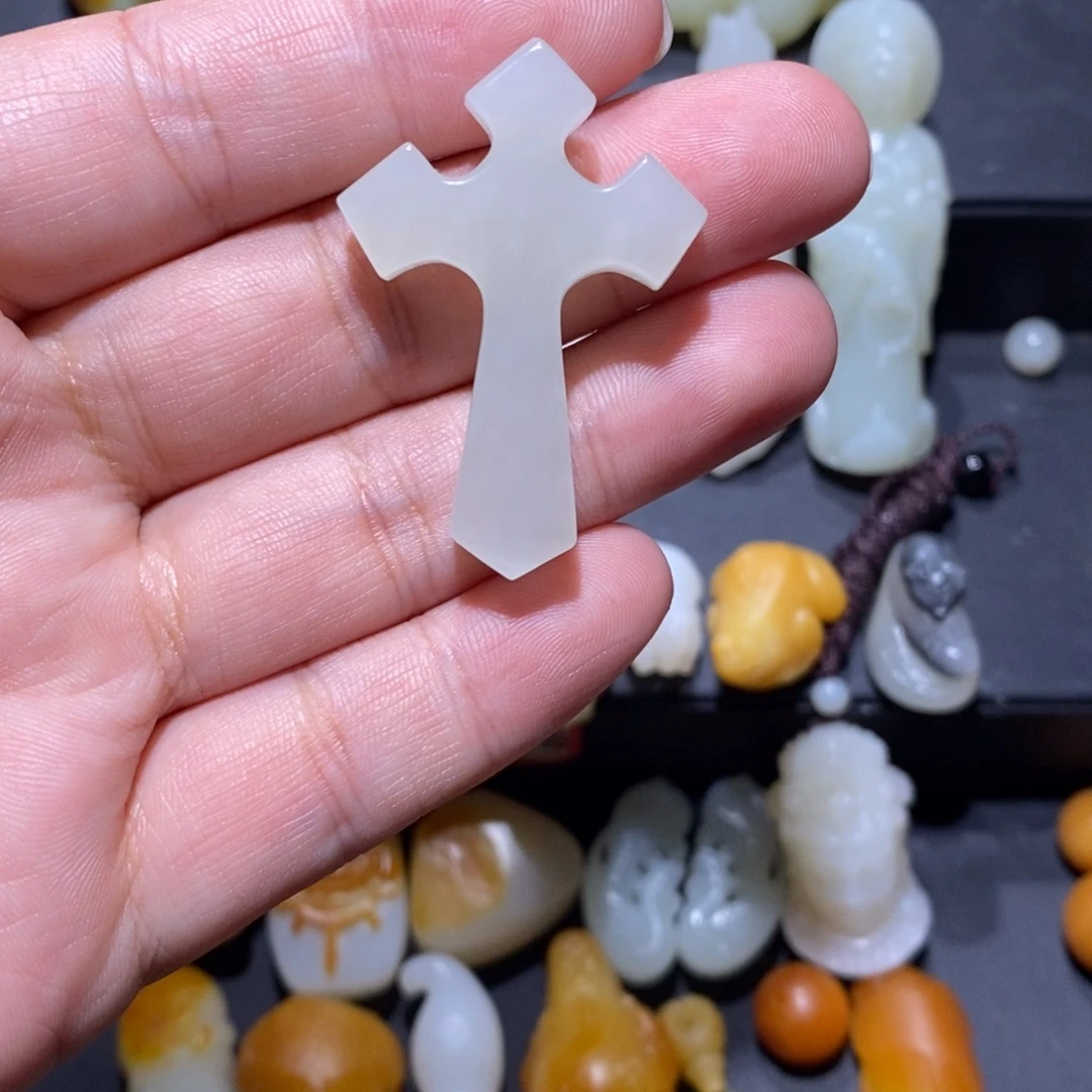 颈饰未镶嵌和田玉