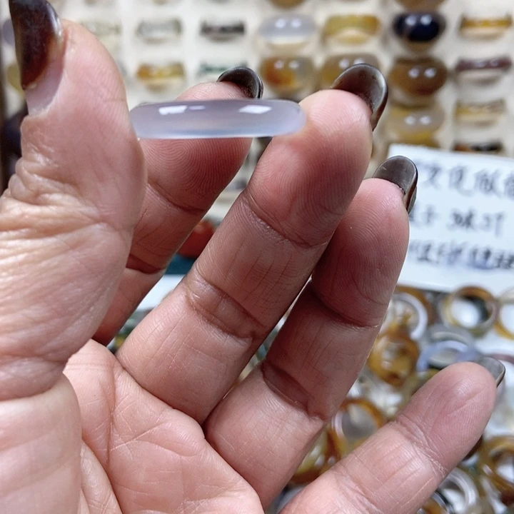 未镶嵌戒指玛瑙/玉髓不退不换港17