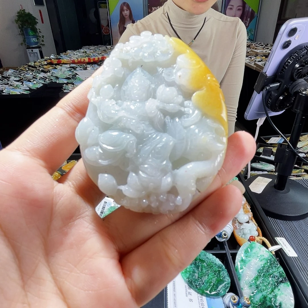 颈饰未镶嵌翡翠一