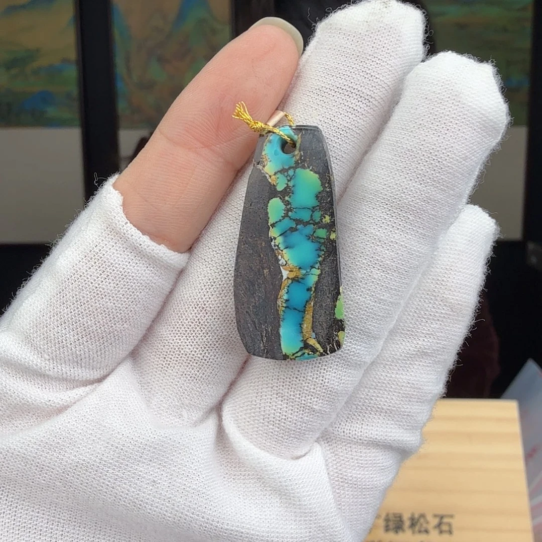 牵****绿松石未镶嵌珠宝奇石