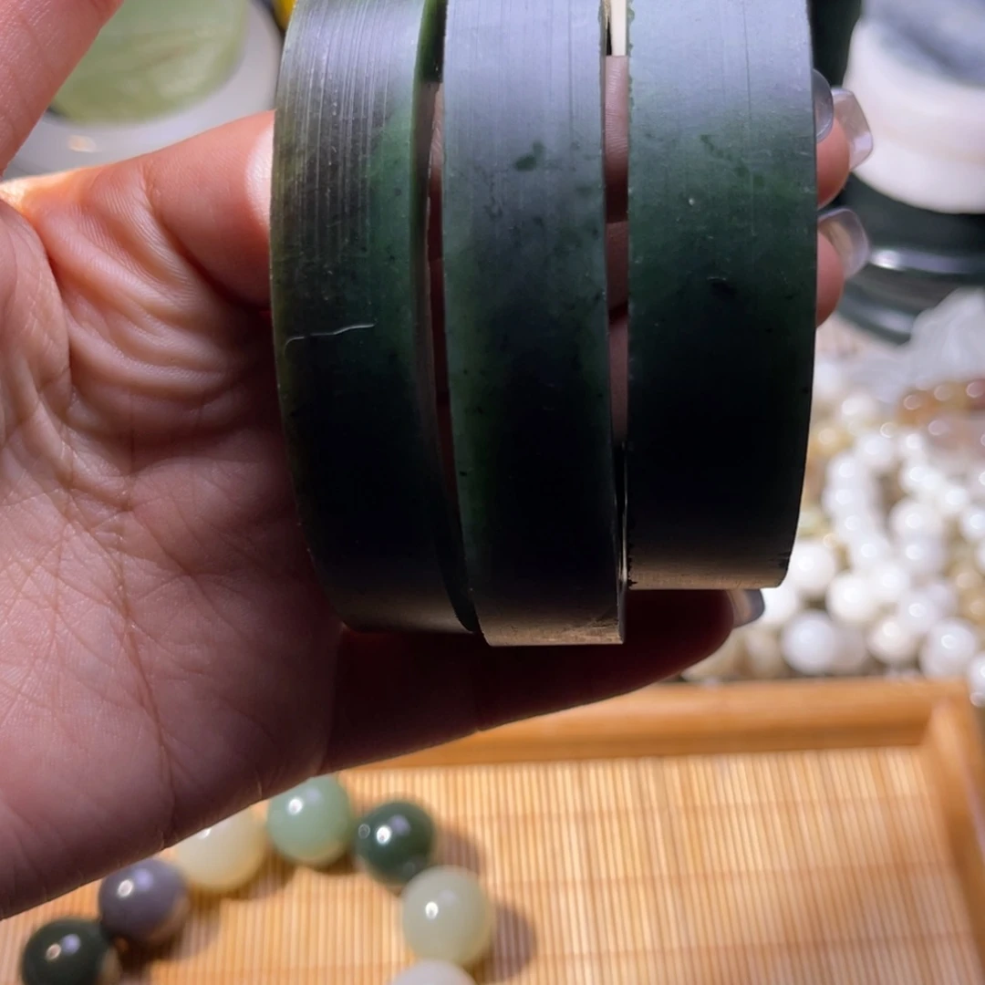 未镶嵌和田玉（糖玉）挂件呐*