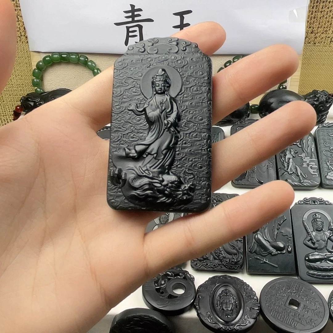 凡***子和田玉未镶嵌颈饰