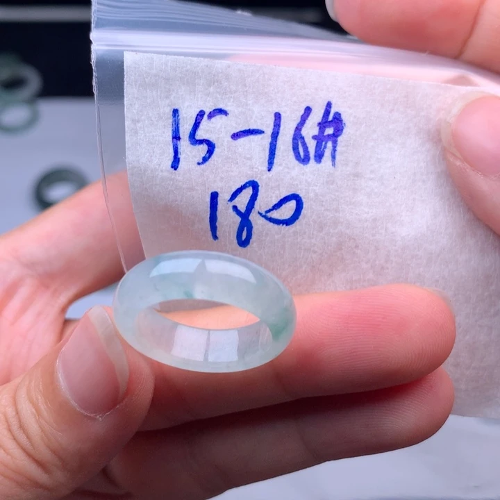 翡翠戒指未镶嵌戒圈