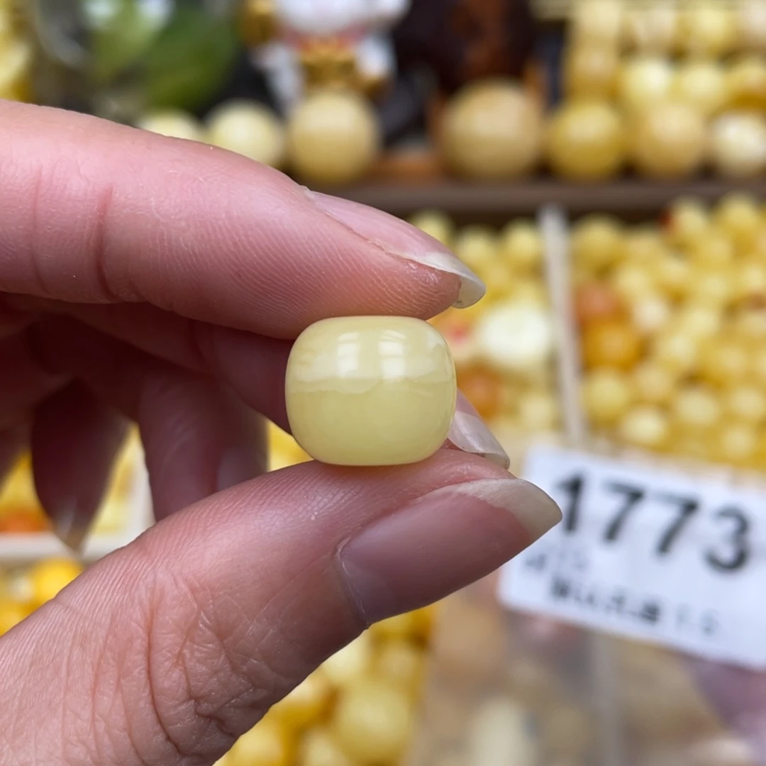 未镶嵌蜜蜡珠宝奇石12.9