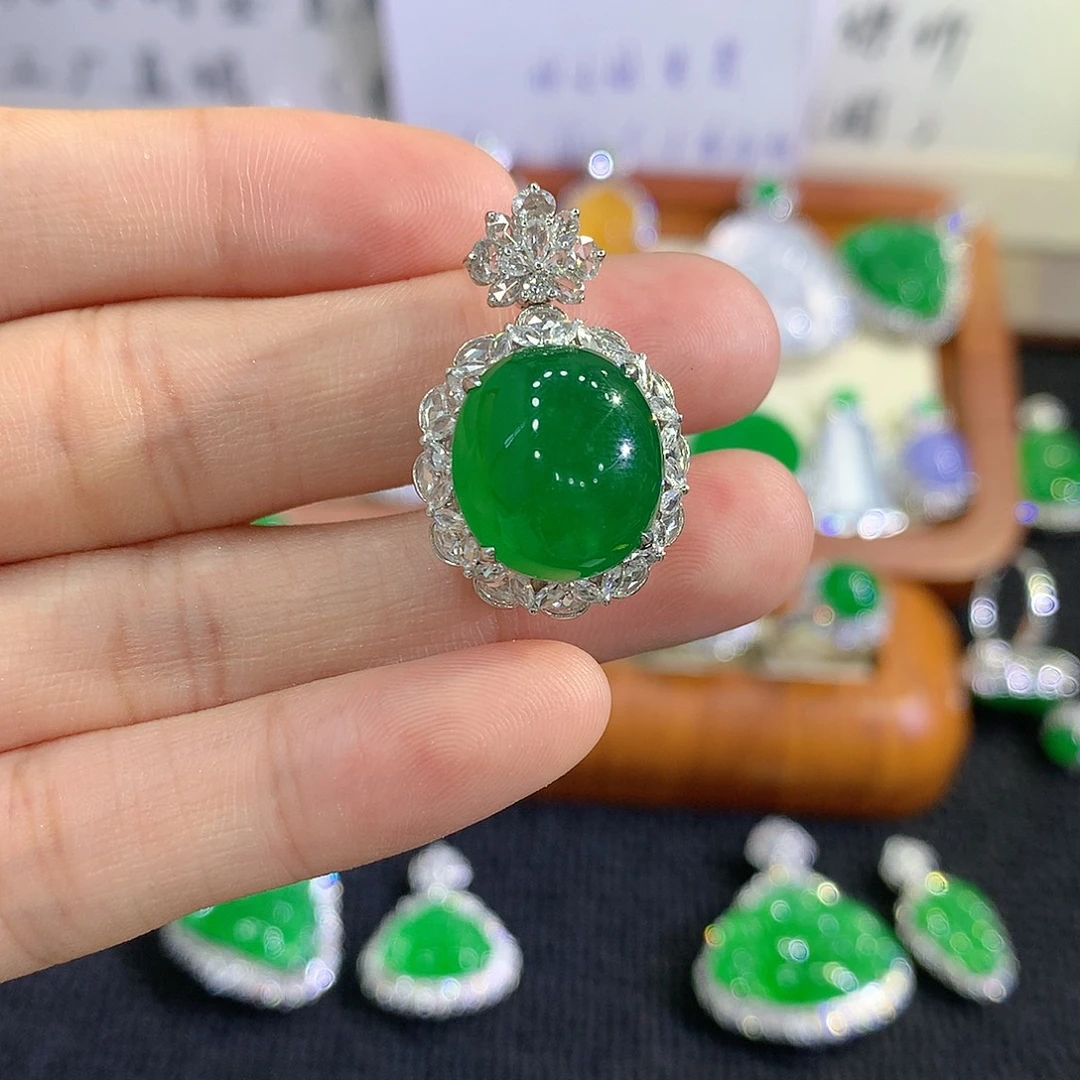 翡翠18K金镶嵌吊坠(不含链)蛋面