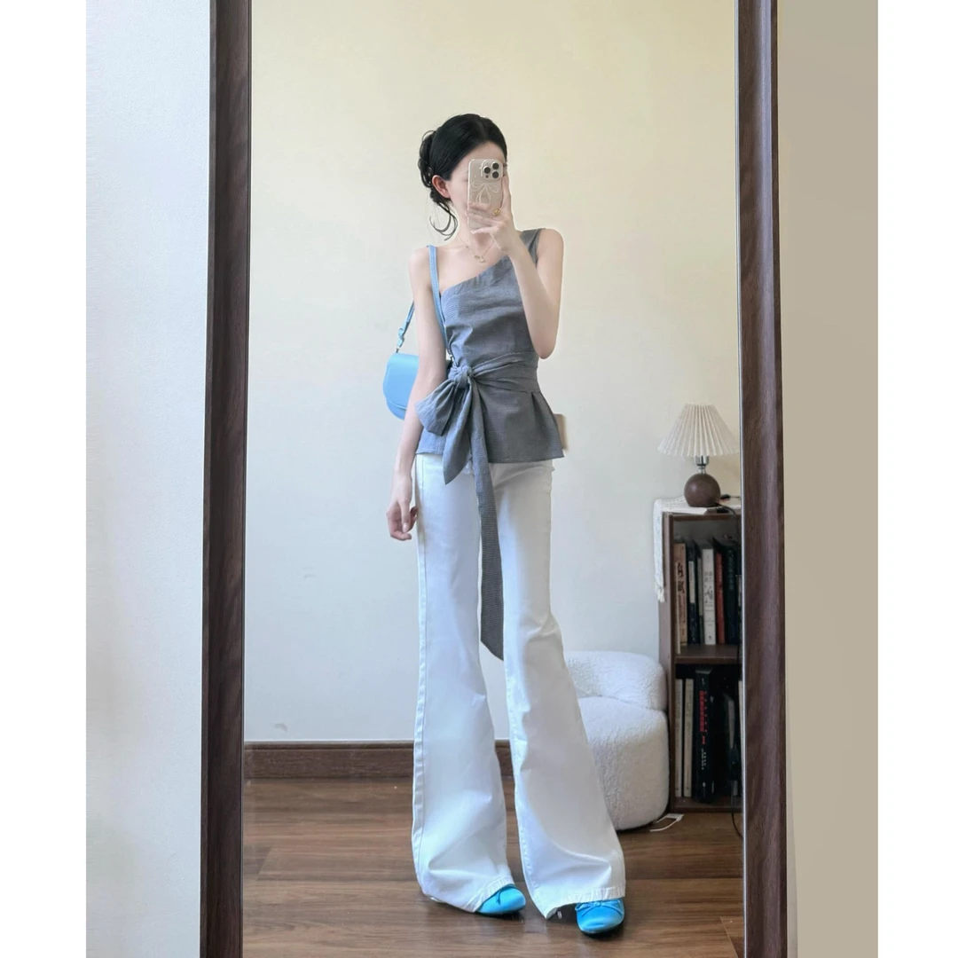 韩系套装女夏季设计感格纹斜肩系带蝴蝶结上衣百搭显瘦微喇牛仔裤