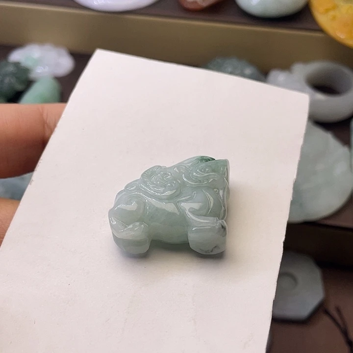 定制翡翠未镶嵌翡翠吊坠