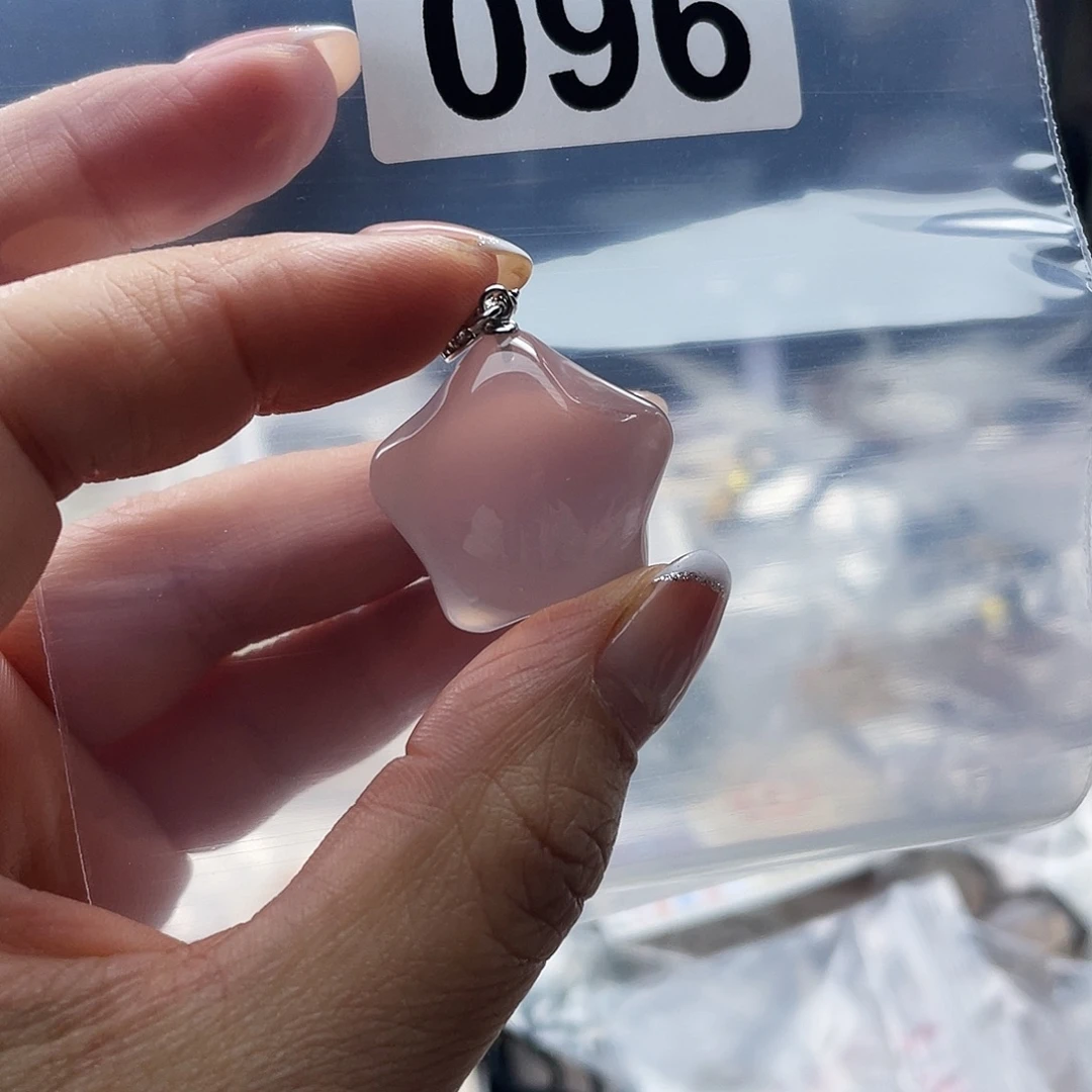 吊坠(不含链)银S925镶嵌水晶吊坠096。