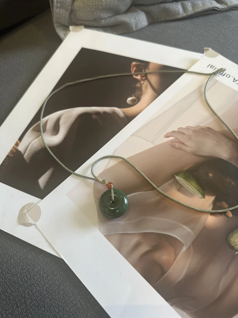 钛钢吊坠 【小胖家】设计感绿色平安扣吊坠项链