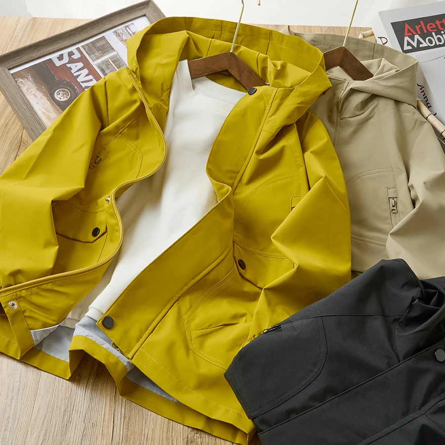 儿童连帽外套2025春季新款中大童休闲宽松防风冲锋衣K1052