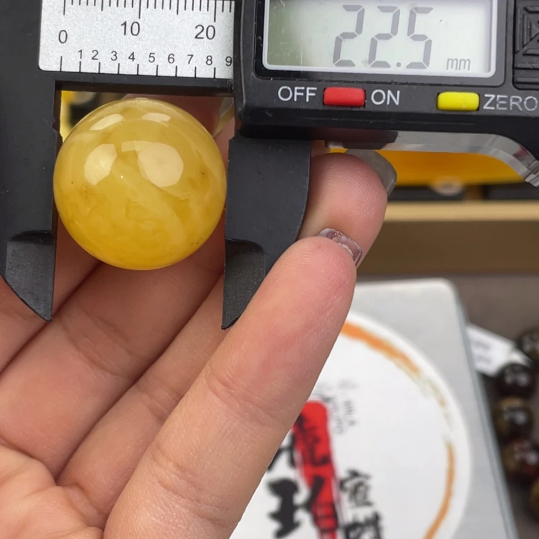 裸石琥珀未镶嵌微瑕306