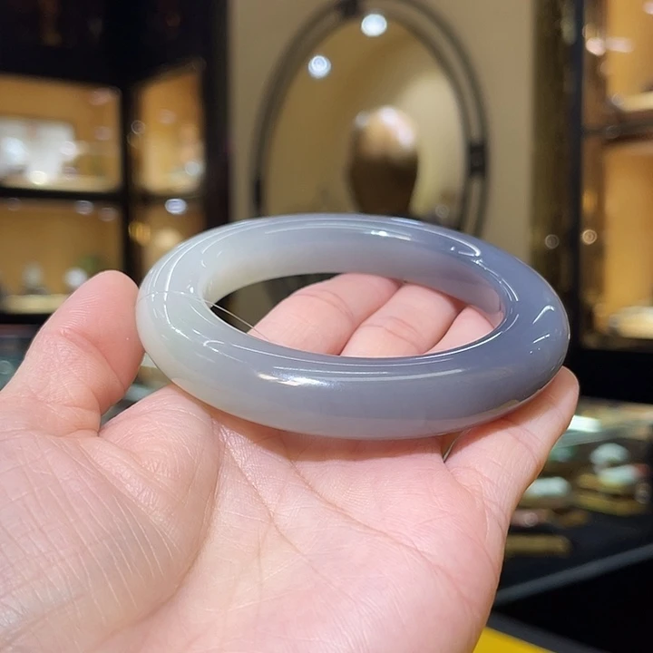 未镶嵌手镯和田玉56.5#86.02g