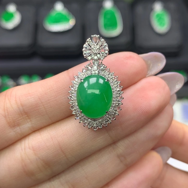 翡翠吊坠(不含链)18K金镶嵌