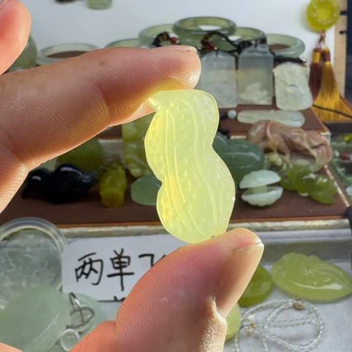 未镶嵌蛇纹石玉颈饰