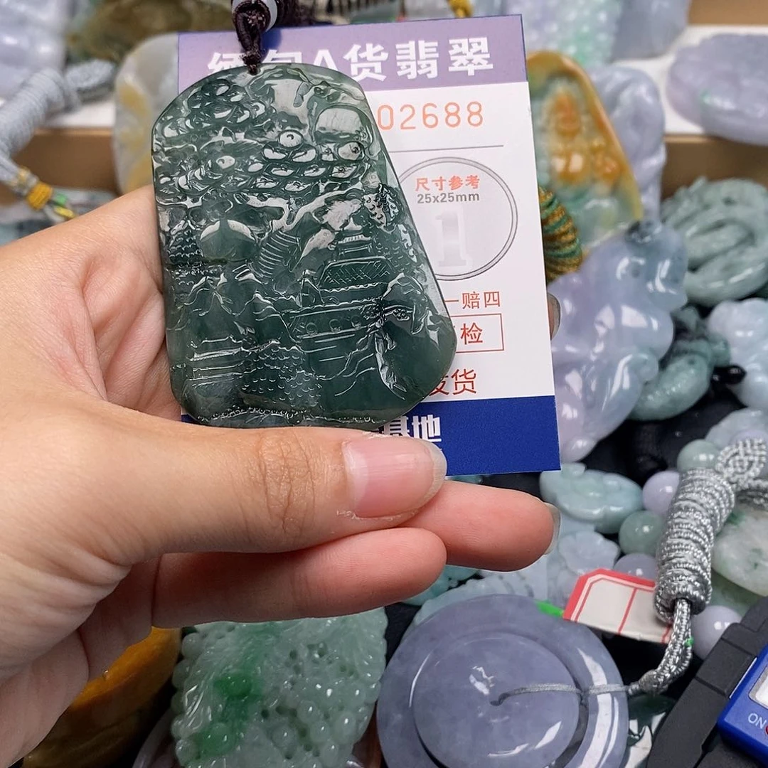 吊坠(不含链)未镶嵌翡翠