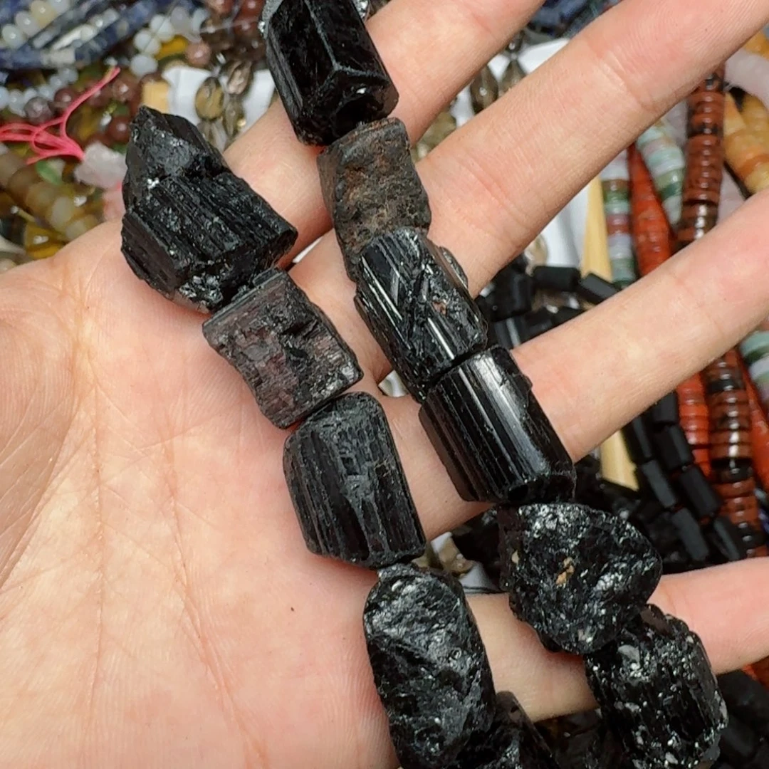 玛瑙/玉髓合金珠宝半成品黑碧玺大随型一条