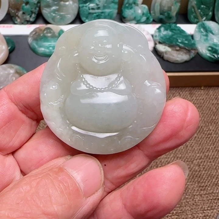 独山玉未镶嵌颈饰