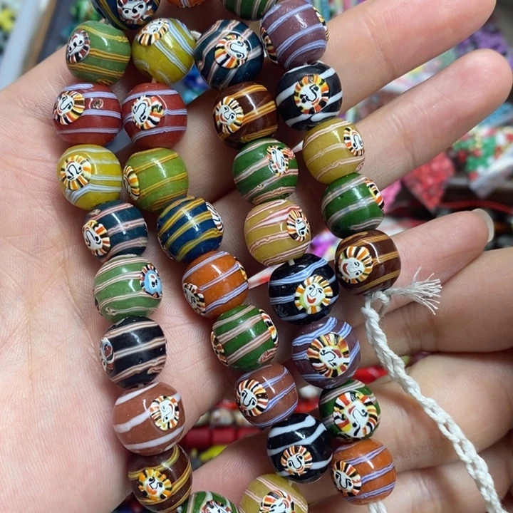 颈饰琉璃西亚人脸光柱