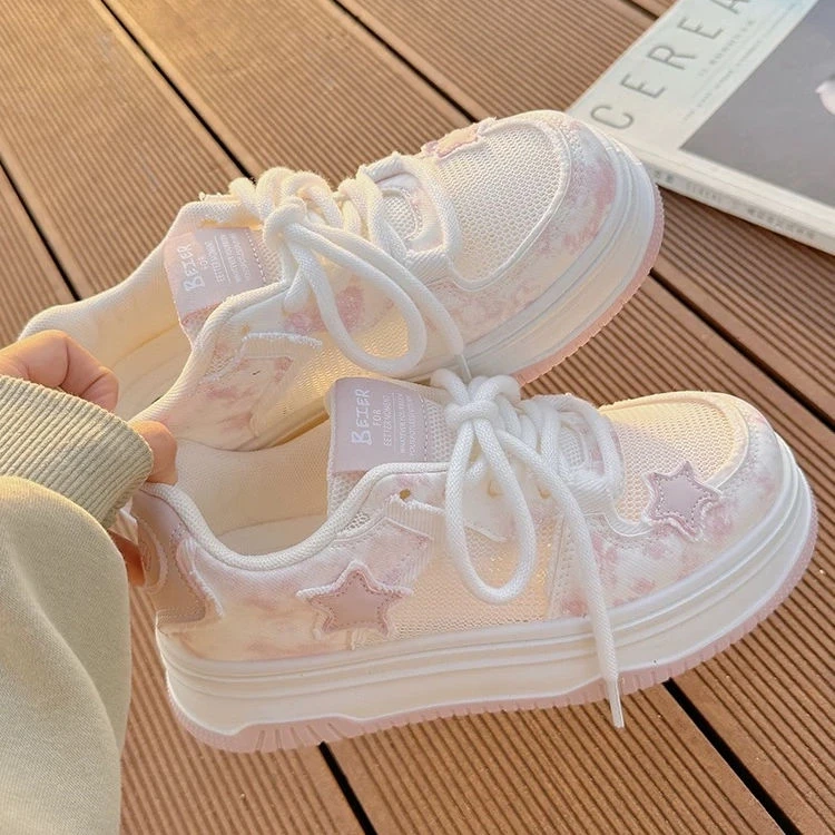 小白鞋女夏天透气网面网鞋2025新款配裙子的鞋子百搭厚底运动板鞋