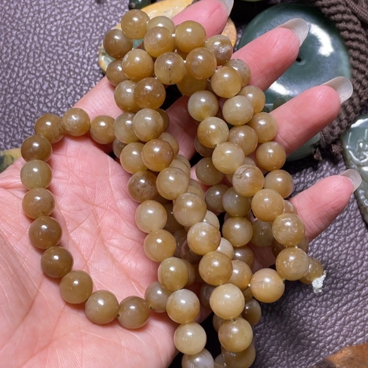 何***两岫岩老玉（透闪石质玉）未镶嵌颈饰